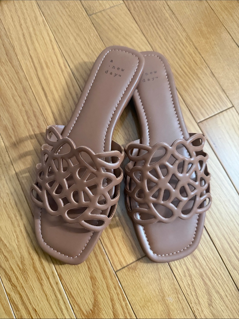 🆕 Taupe Cutout Slide Sandals for Women